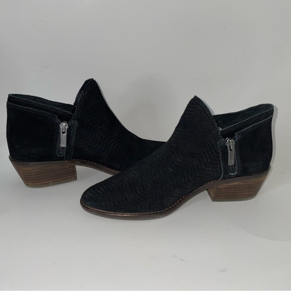 Lucky Brand Women's Size 7 Perforated Ankle Boots Black Suede Booties - Picture 10 of 11